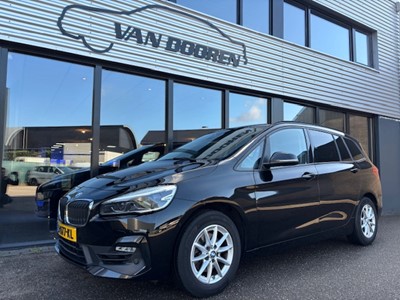 BMW 216i HIGH-EXECUTIVE